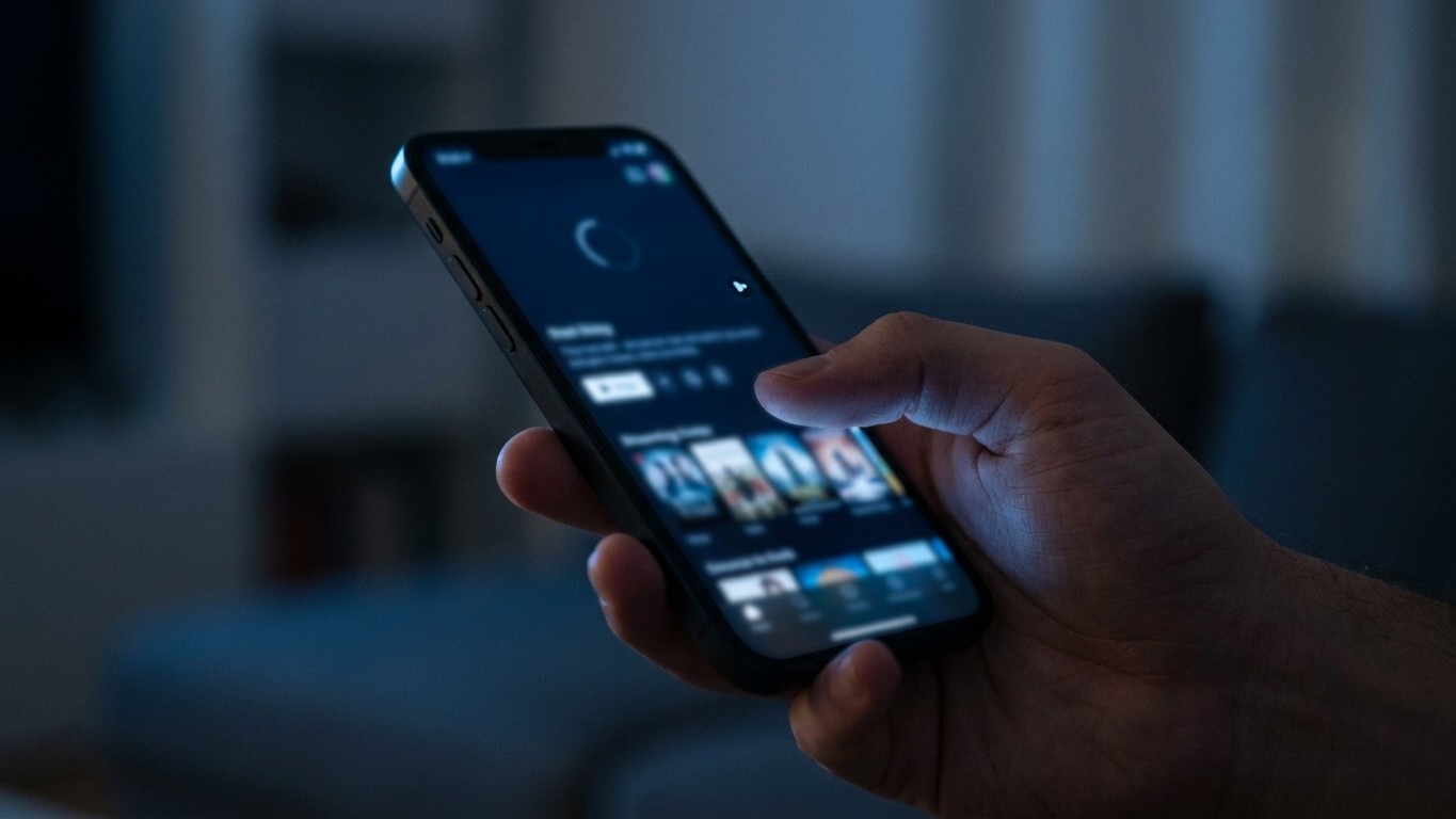 On s'obstine tous à regarder les millions de vues affichées par Netflix : ce chiffre mesuré sur 28 jours décide pourtant s...